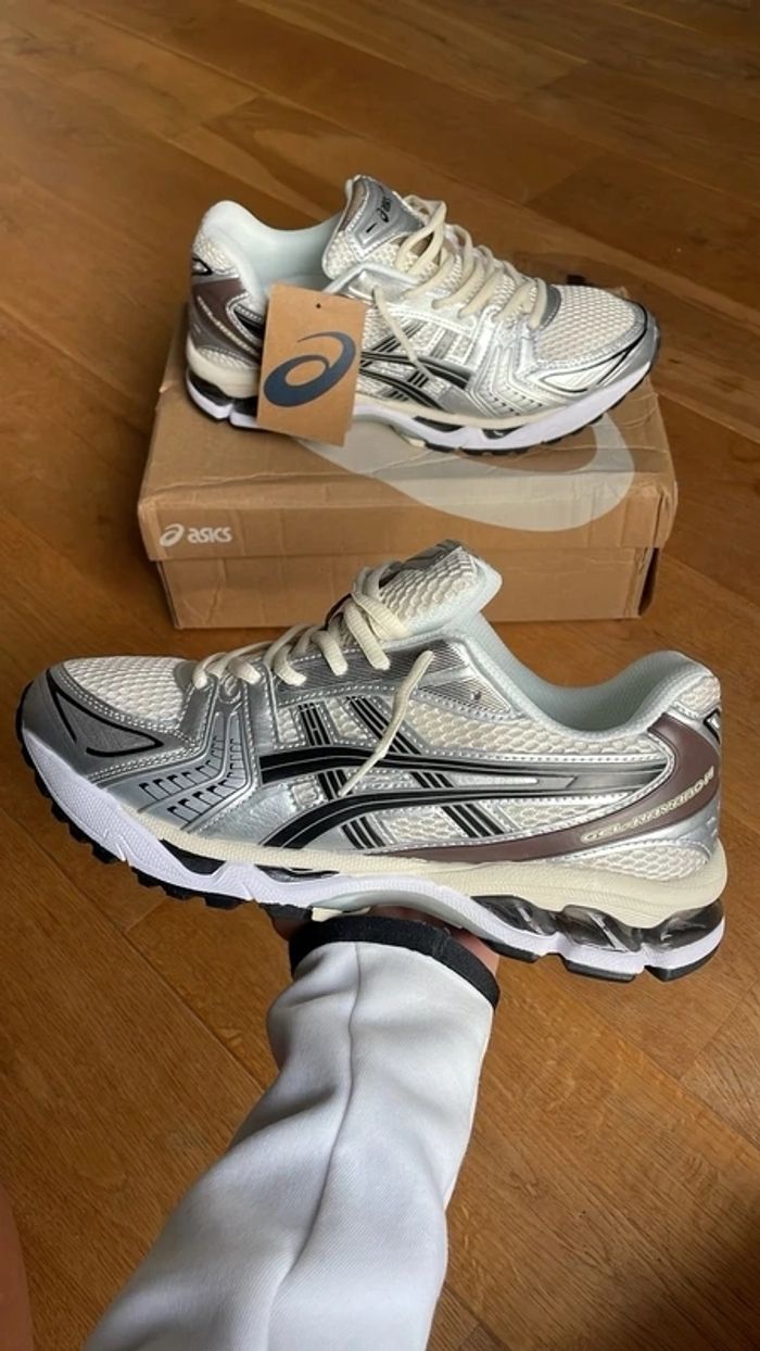 Asics Gel NYC Kayano 14 Taille 45 - photo numéro 2