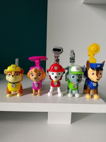 5 figurines sonores