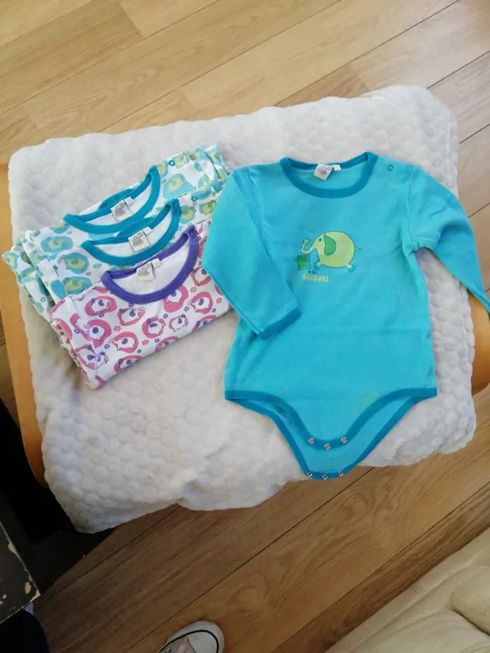 Lot de 4 bodies manches longues