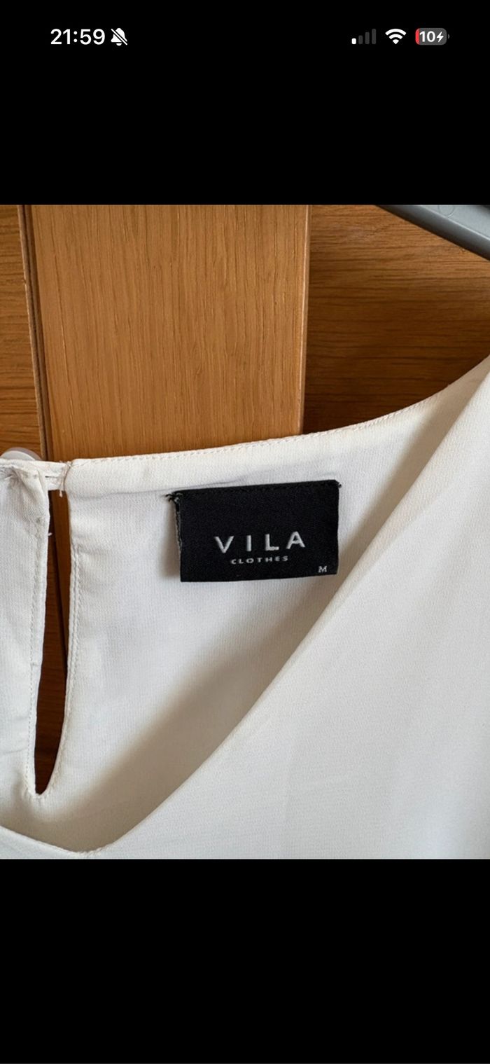 blouse blanche Vila  taille M en très bon état - photo numéro 2