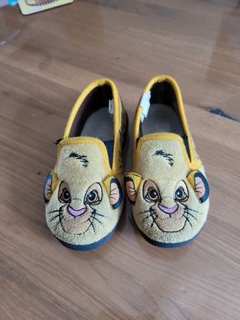 Chaussons Le Roi Lion pointure 25 Disney
