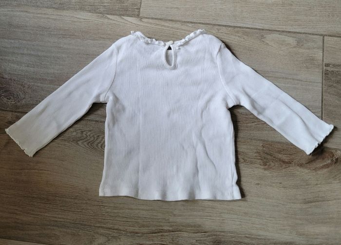 Ensemble combinaison courte et t-shirt manches longues  taille 18 mois - photo numéro 7