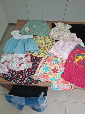 Lot de 8 robes été 18 mois fille