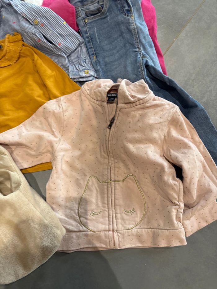 Lot de vêtements filles 23 mois -2 ans - photo numéro 2