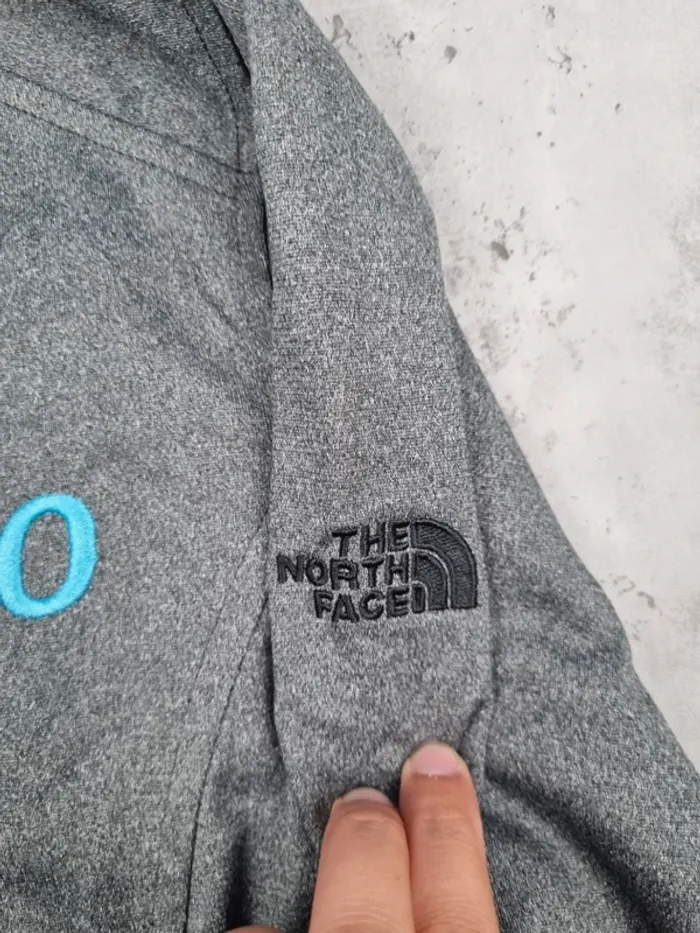 Sweat The North Face gris S Femmes (mesures en photos) - photo numéro 8