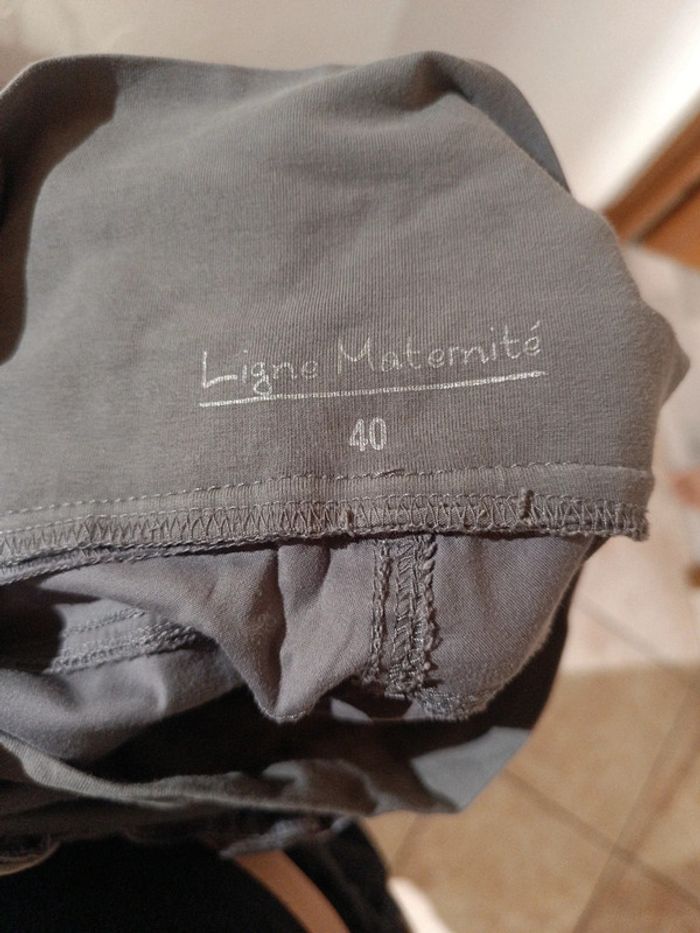 Pantalon de grossesse T40 en très bon état - photo numéro 3
