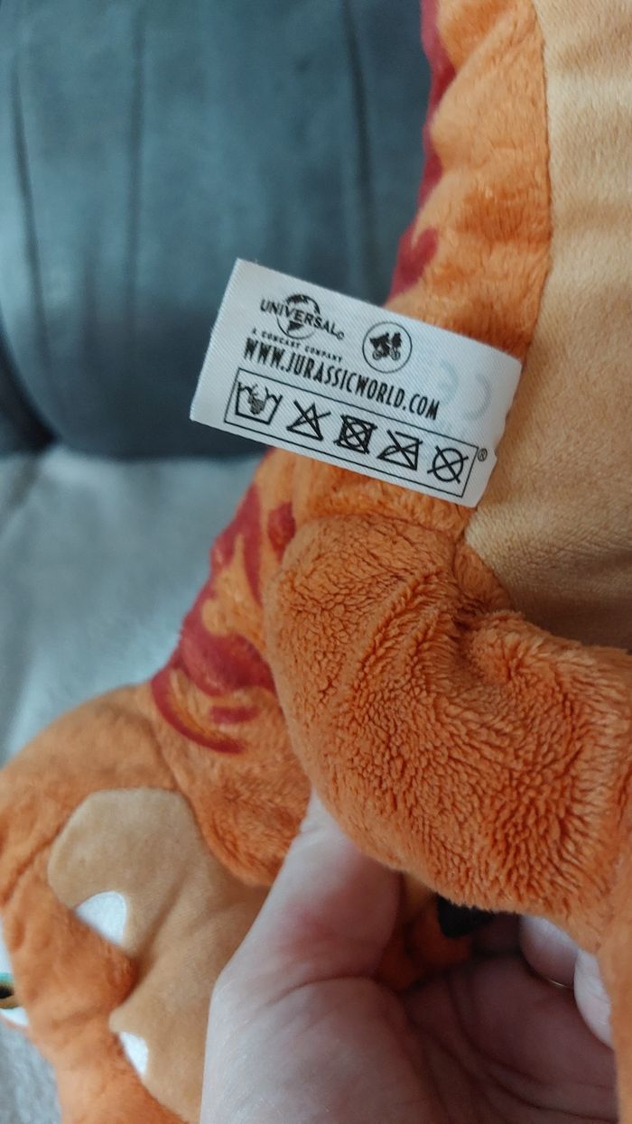 Peluche dinosaure jurassic world - photo numéro 2