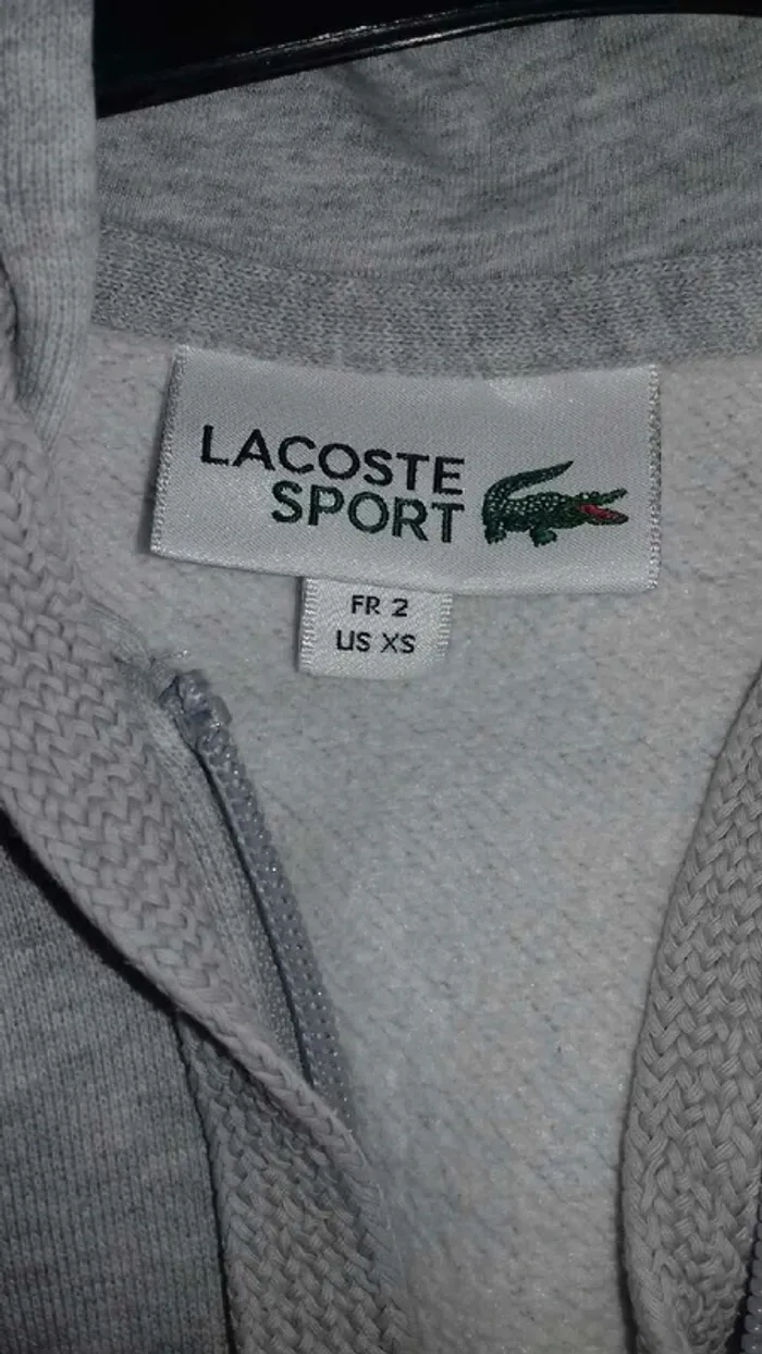 Ensemble survêtement Lacoste taille XS ou 2 - photo numéro 5