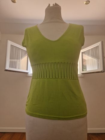 Top a manche courte vert pistache 