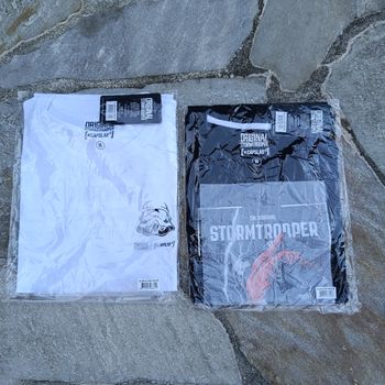 Lot de 2 t-shirt Capslab X Stormtrooper Neuf taille M blanc et noir