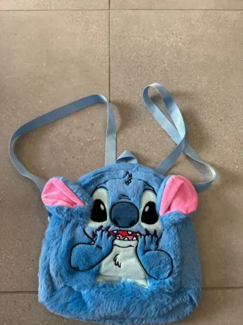 Sac à dos enfant bleu, très bon état, 22x20cm