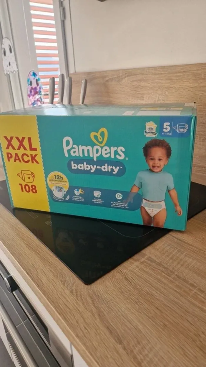 Pack xxl 108 couches pampers taille 5 baby-dry neuf