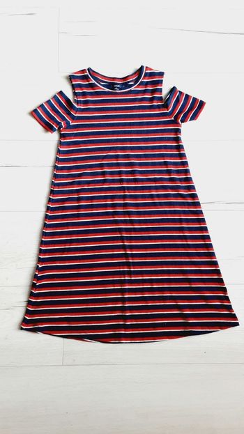 Vêtement fille robe rayée Kiabi 10 ans épaules dénudées
