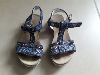 Sandales cuir bleues fille 29 GEMO TBE