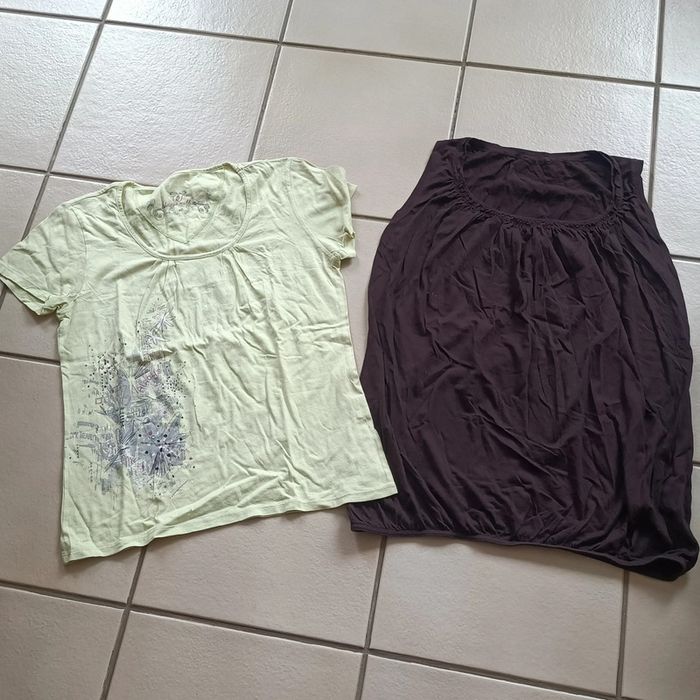 2 tee shirt taille 40