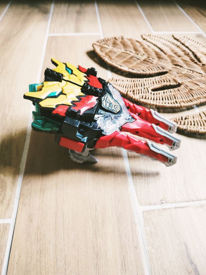 🙅Power rangers dino fury dino Knight morpher/ griffe Non électronique - photo numéro 5