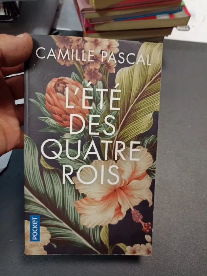 Livre camille pascal l été des quatre rois - photo numéro 2