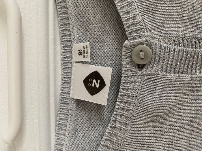 Gilet gris 8 ans - photo numéro 5