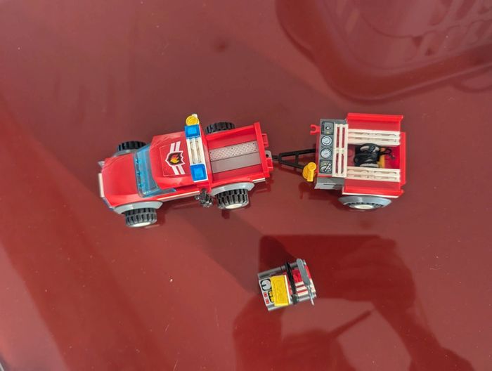 Lego city 7942 pompier - photo numéro 3