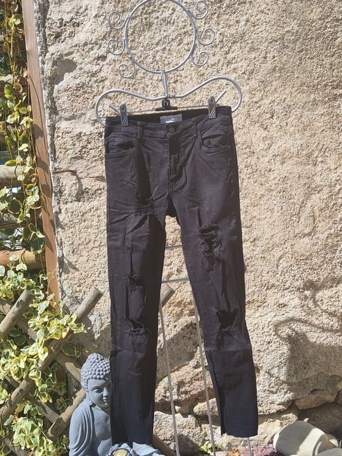 Jean troué Mango t.36