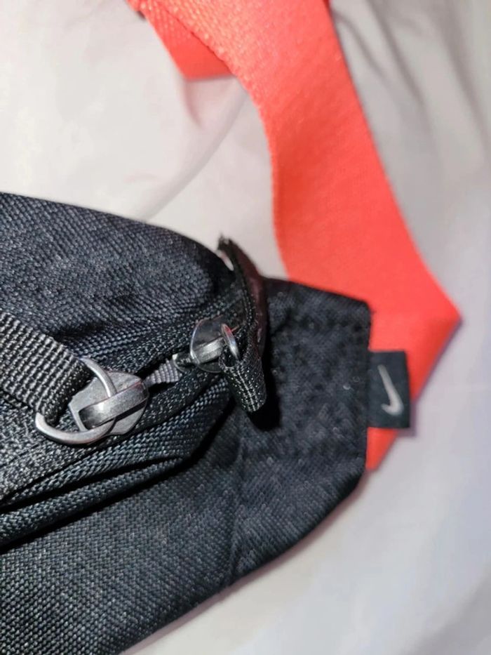Sac banane nike casi neuf - photo numéro 3