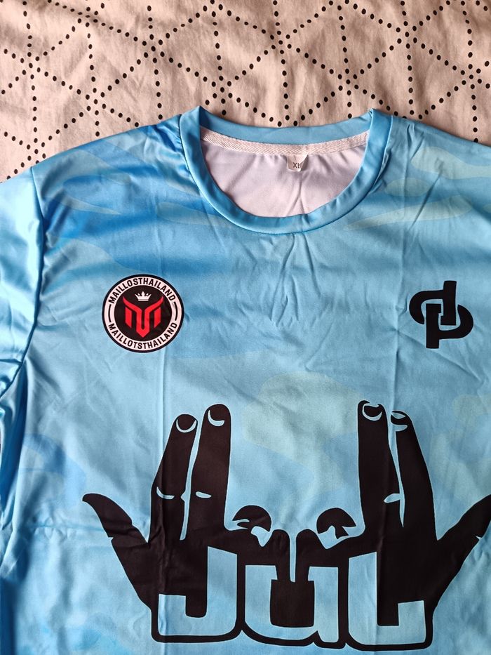 T-shirt jul - photo numéro 2