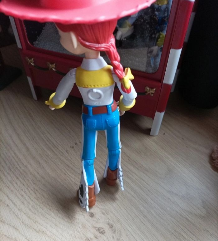 Toy story Jessie articulée 23 cm - photo numéro 3
