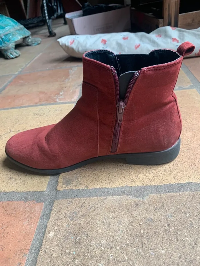 Bottines en daim rouge - photo numéro 3