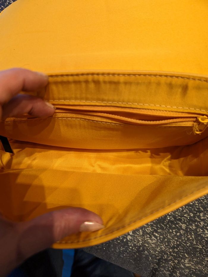 Petit sac avec chaîne - photo numéro 3