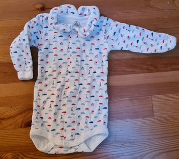 Body 1 mois petit bateau