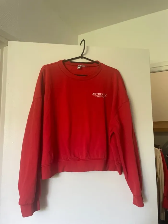 Pull rouge H&M - photo numéro 2