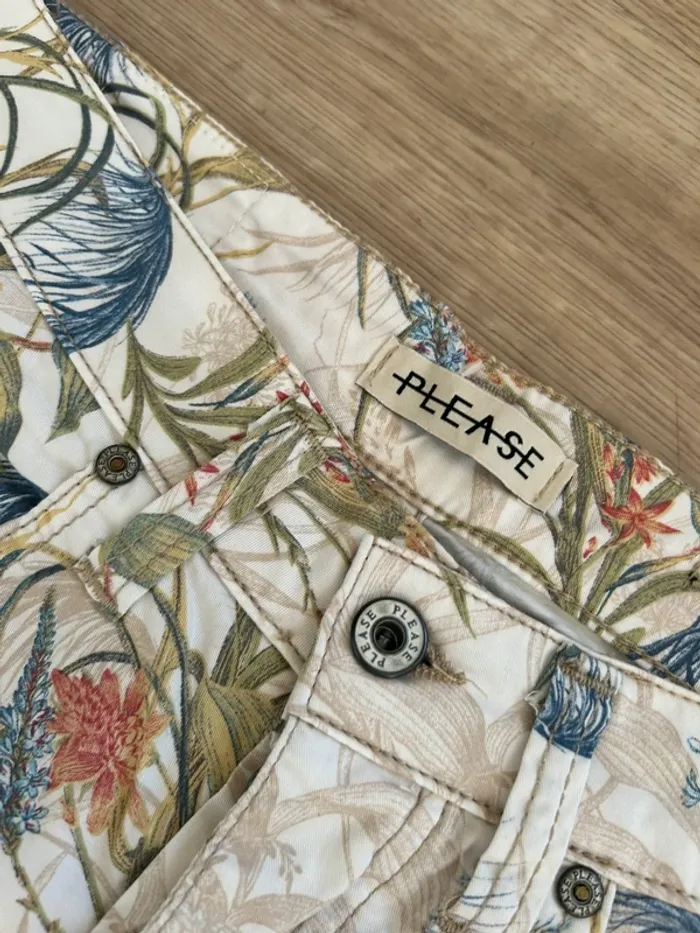Please short imprime fleuri taille 38 - photo numéro 3