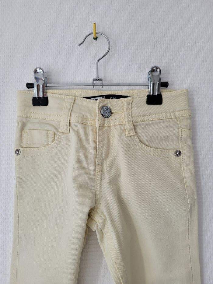 Jean skinny Levi's 3 ans TBE - photo numéro 2