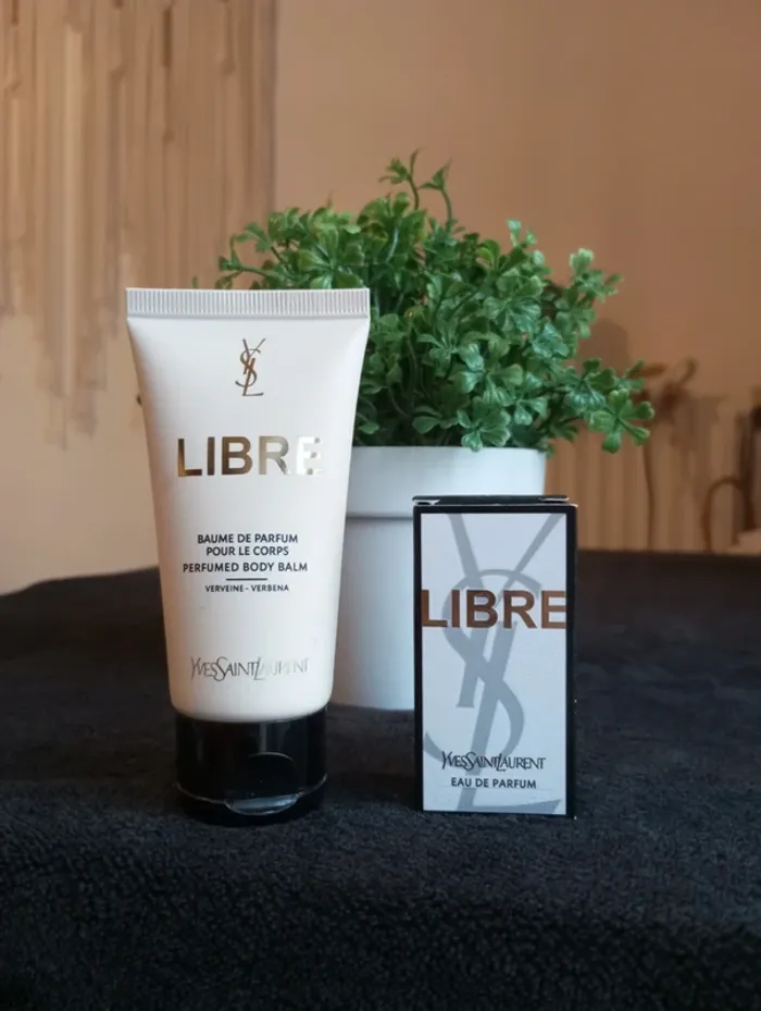 Libre Yves saint Laurent - photo numéro 8