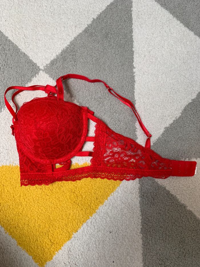 Soutiens-gorge Secret Possessions Taille 95B - photo numéro 2