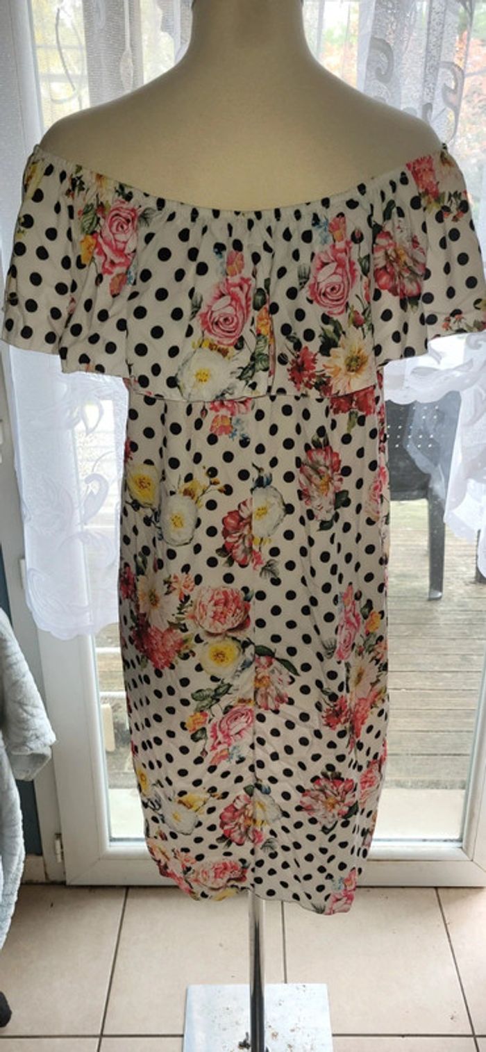 Robe blanche à pois et fleurs colorées – Élégance et fraîcheur - photo numéro 4