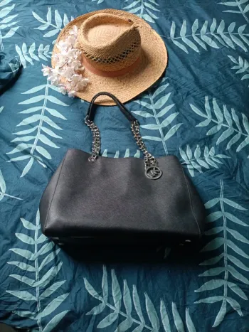 Superbe sac Mickaël Kors