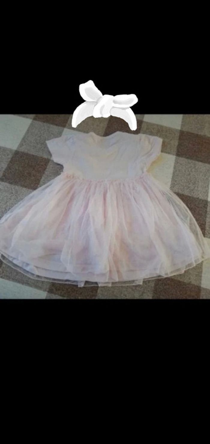 Robe rose manches courtes tulle sur la jupe tissaia 12 mois neuve - photo numéro 3