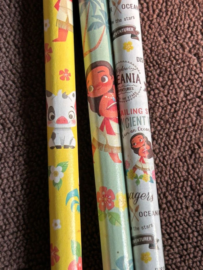 Lot de 3 crayons à papier noir valant Disney - photo numéro 3