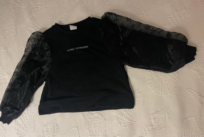 Sweat fille 8 ans très bon état