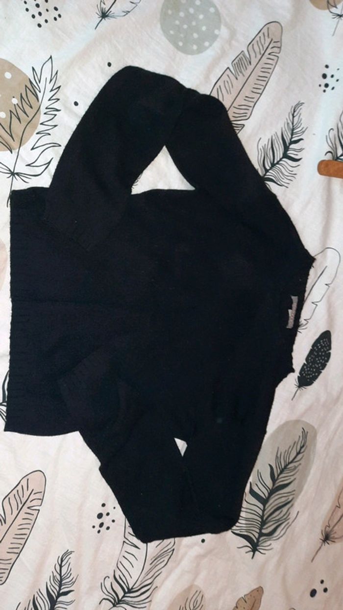 Pull noir - photo numéro 2