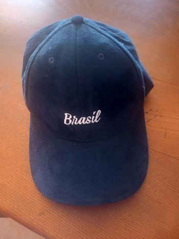 Casquette réglable