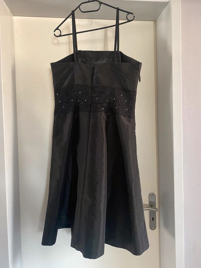 Robe Biaggini Taille EU 44 = FR 46 - photo numéro 2