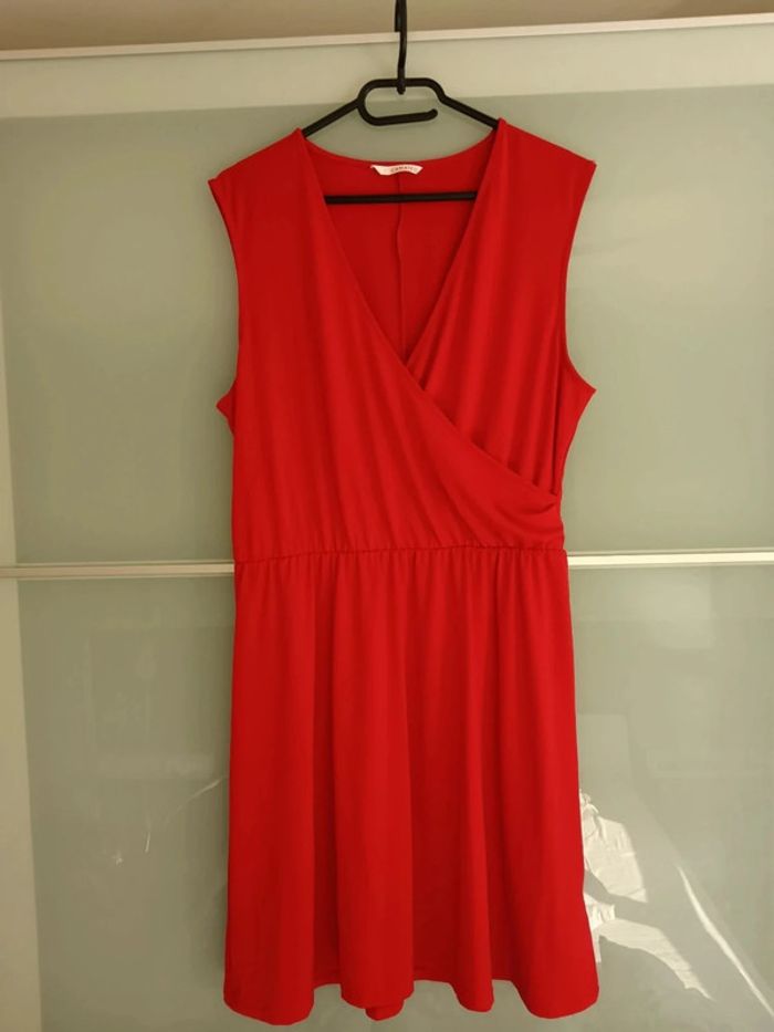 Robe rouge Camaïeu 40