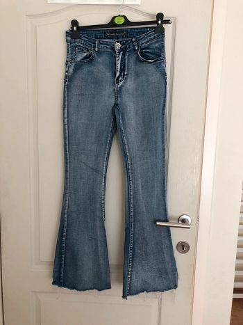 Jeans a zampa larga