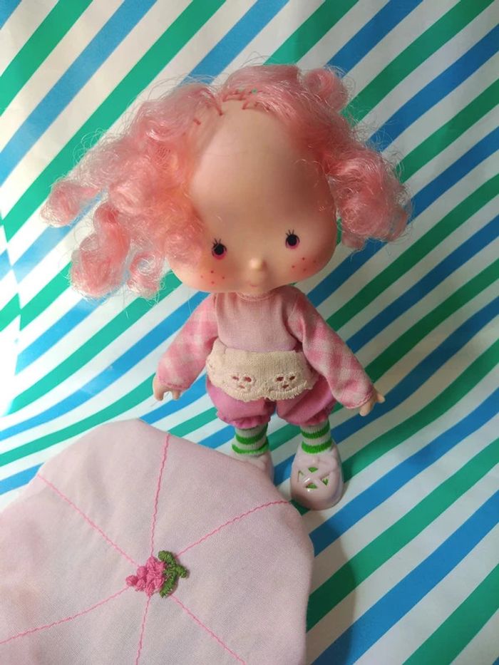 Poupée vintage Charlotte aux Fraises – Mousse Framboise – avec boîte (1980s) - photo numéro 5