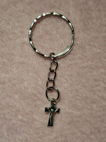 Porte clé croix chretienne