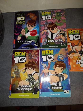 😺 livres ben 10 x5  enfant 8 ans😺