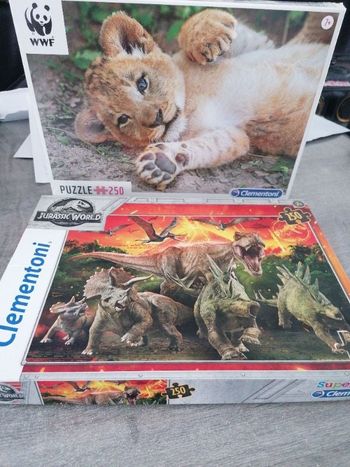 Lot de 2 puzzles Clementoni 🦖 Jurrasic et WWF 🦁