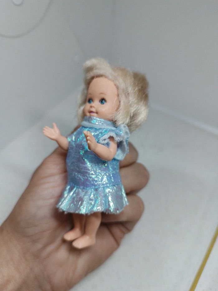 Petite poupée doll mannequin kelly Betty Shelly enfants girl fille cheveux court blonde M&C M c - photo numéro 5